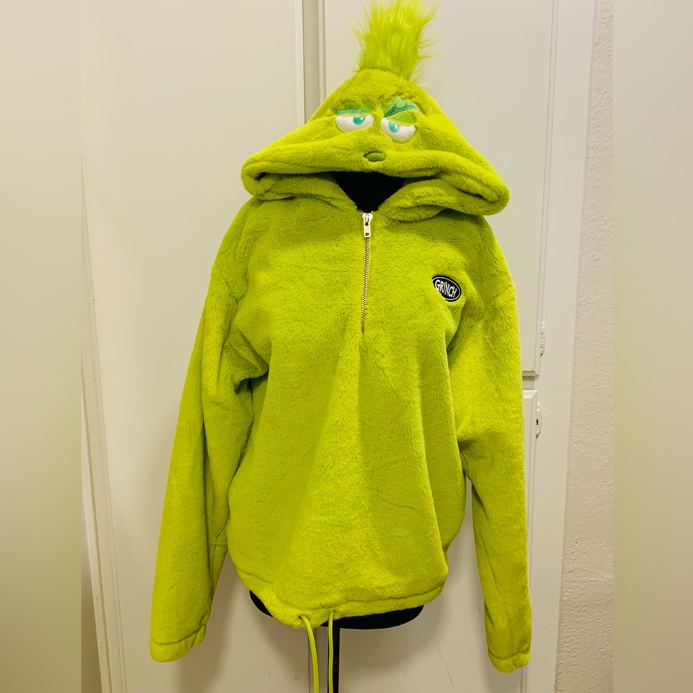 Forever 21 Dr. Seuss, The Grinch sweater size S